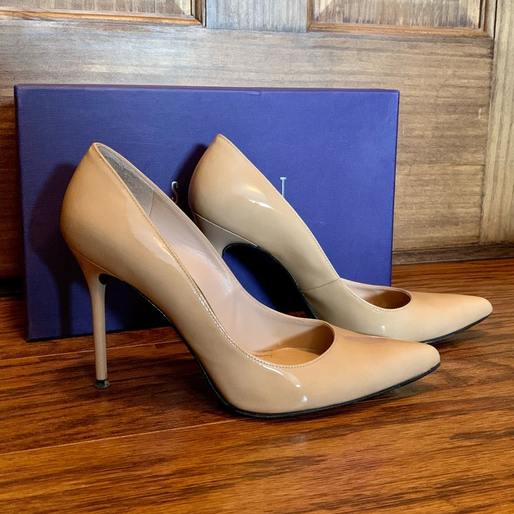 Stuart Weitzman Patent nude pointed toe pumps